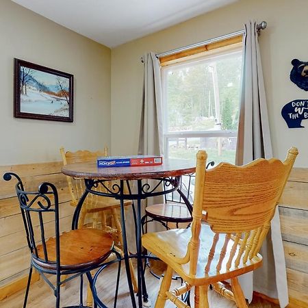 Bear Caves At Black Bear Cottages 세비어빌 외부 사진